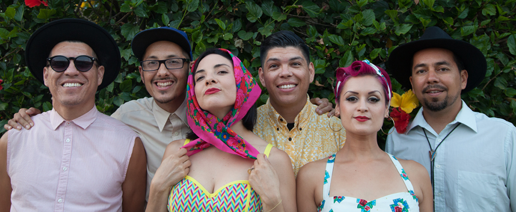 Enjoy the show Las Cafeteras