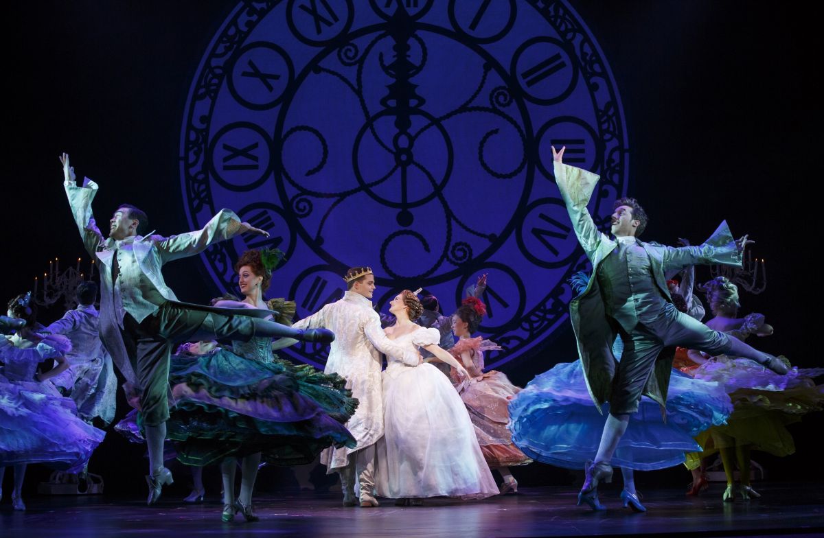 Cinderella Tour 2 Do not wait until midnight